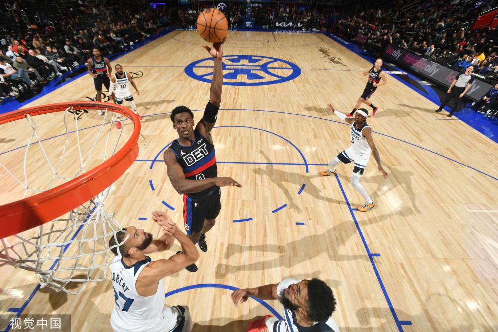 向其拋出橄 向其拋出橄