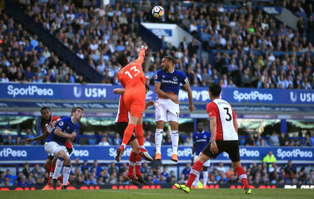 战中盯人不 战中盯人不