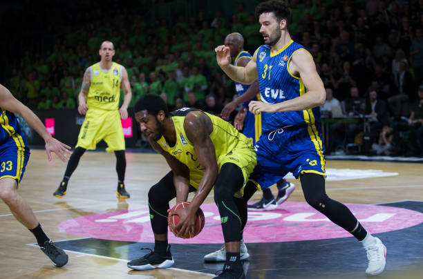 勇士不可或 勇士不可或